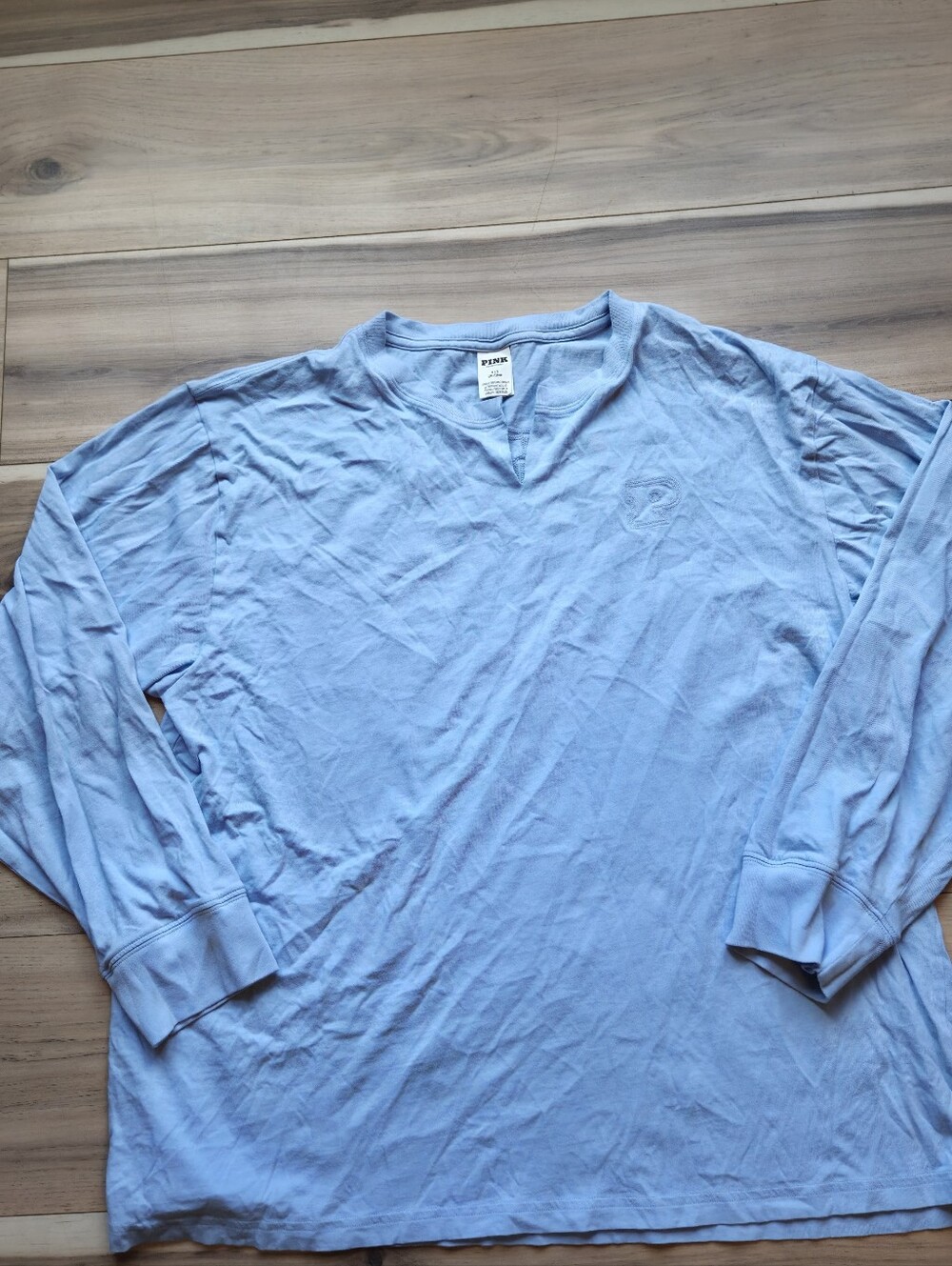Victoria's Secret PINK Long Sleeve Top Light Blue V-Neck Logo Shirt Size L
